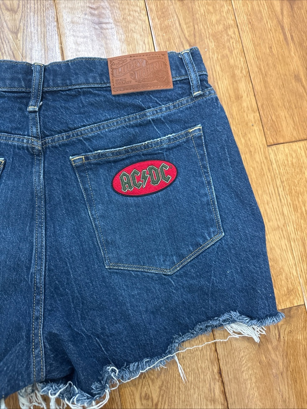 Lucky Legends AC/DC 3” High Rise Button Fly denim Mom Shorts 12/31 - Picture 6 of 13